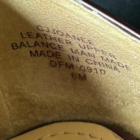 Vintage Circa Joan & David Dark Maroon Leather Heels Gold Brushed Buckle Size 6 - Picture 4 of 12